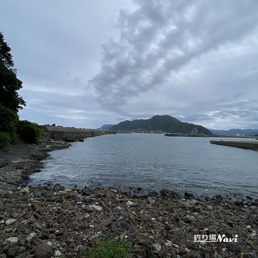 浜坂漁港西波止（赤灯台）｜釣り場Navi - 北近畿版