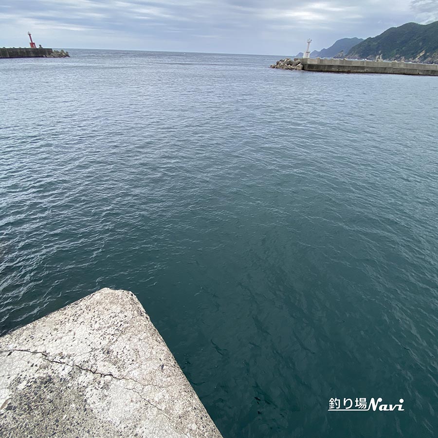 浜坂漁港西波止（赤灯台）｜釣り場Navi - 北近畿版