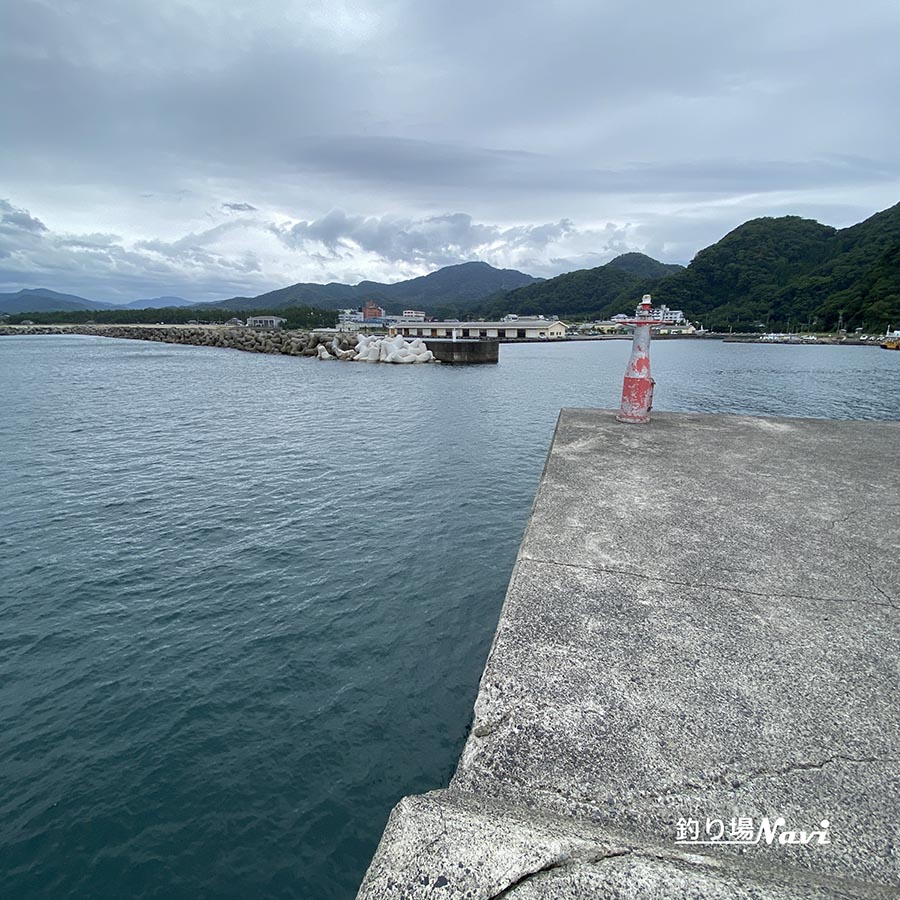 浜坂漁港西波止（赤灯台）｜釣り場Navi - 北近畿版